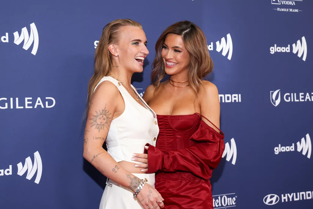 at-the-glaad-awards,-chrishell-stause-and-g-flip-enjoy-a-pda-rich-date-night