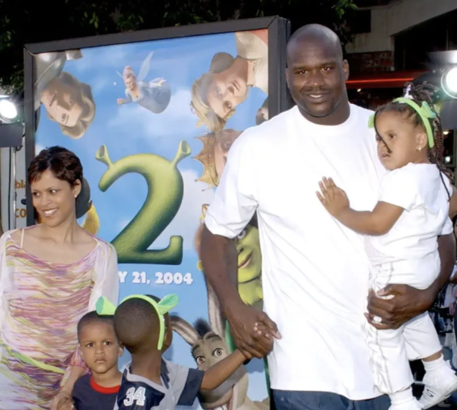 shaquille-o’neal-shaquille-o’neal,-his-wife-shaunie-and-their-children-enjoy-a-luxurious-and-wealthy-life-inside-a-31,000-square-meter-villa-in-florida-without-having-to-worry-about-money