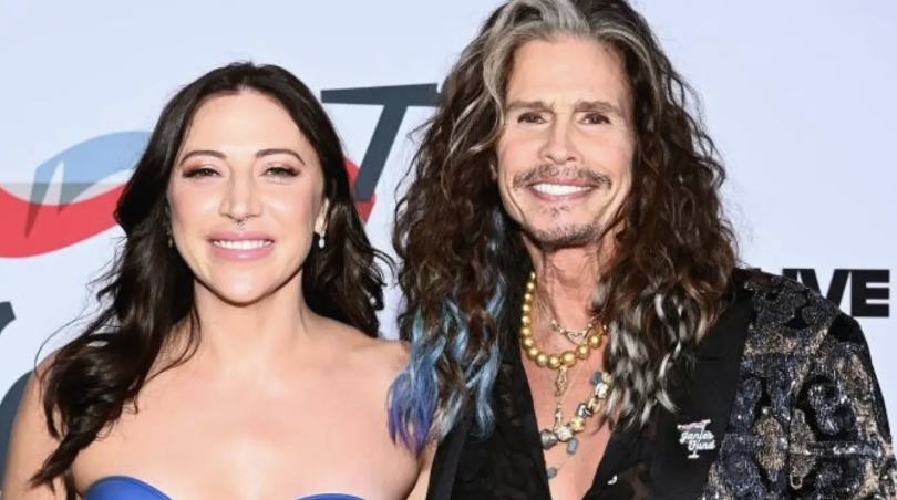 steven-tyler,-75,-packs-on-the-pda-with-girlfriend-aimee-preston,-36,-at-the-2024-grammys-party-along-with-both-of-his-daughters-who-are-older-than-his-girlfriend