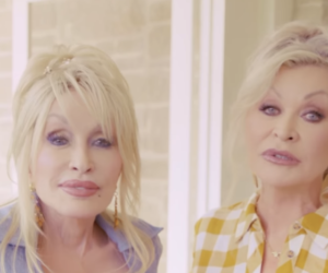 fans-are-in-shock-over-dolly-parton’s-instagram-of-look-alike-sister:-“seeing-double”