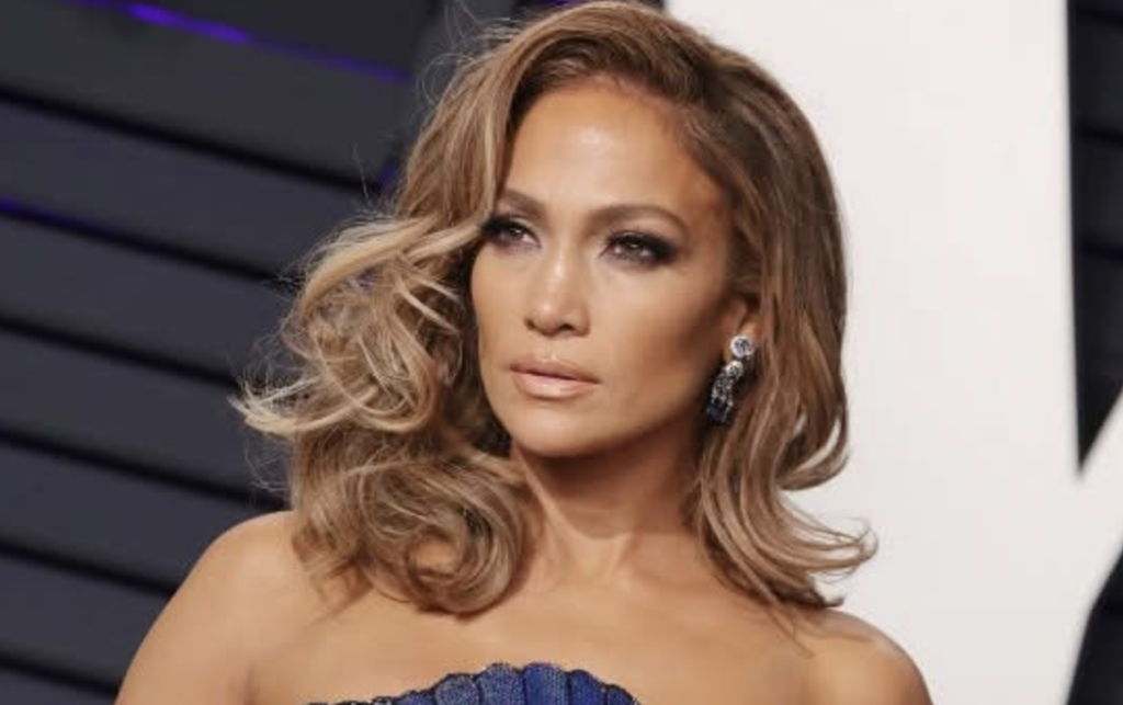 legs-apart-for-vogue!-jennifer-lopez’s-appearance-on-the-cover-of-vogue-caused-mixed-reactions