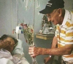 this-80-year-old-man-brings-breakfast-to-his-wife-in-her-nursing-home-every-day-–-your-heart-will-melt-when-you-find-out-why