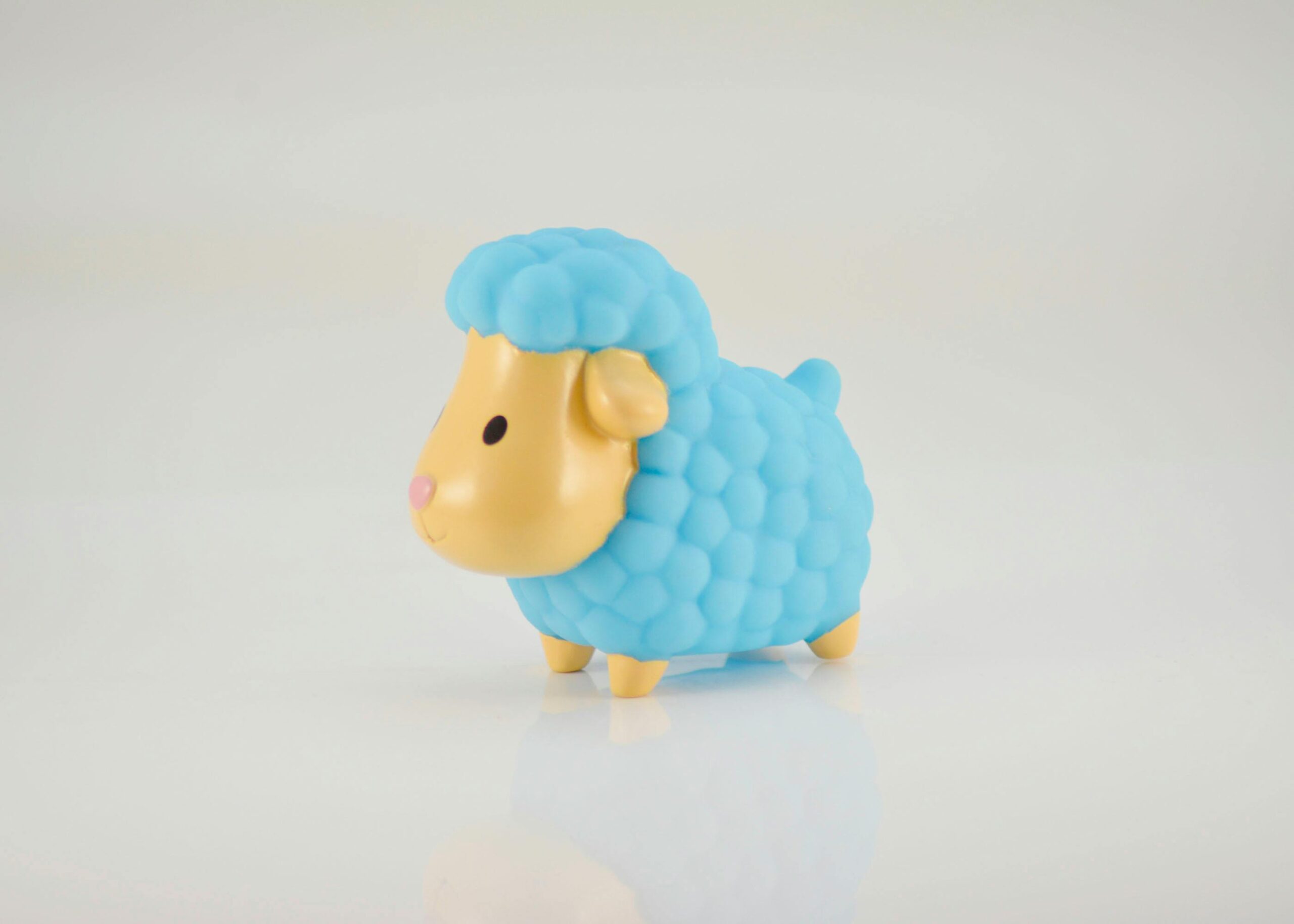 my-grandma-gave-me-a-plastic-sheep-on-my-birthday-for-years-&-i-only-discovered-their-secret-purpose-after-her-death