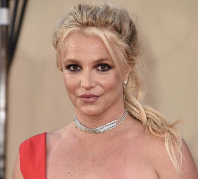 britney-spears-sparks-buzz-over-potential-move-to-mexico