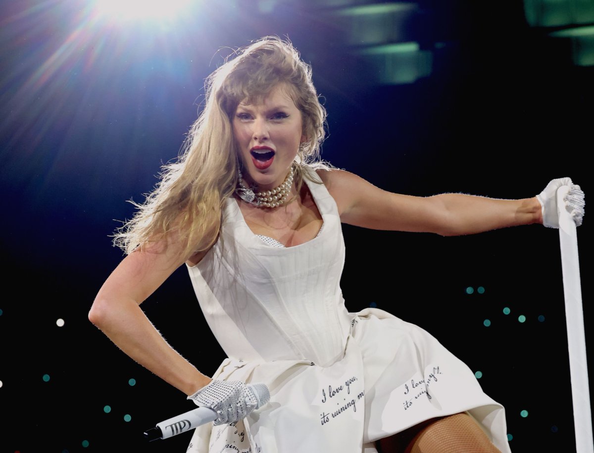 celebrities-speak-out-after-taylor-swift-eras-tour-ends