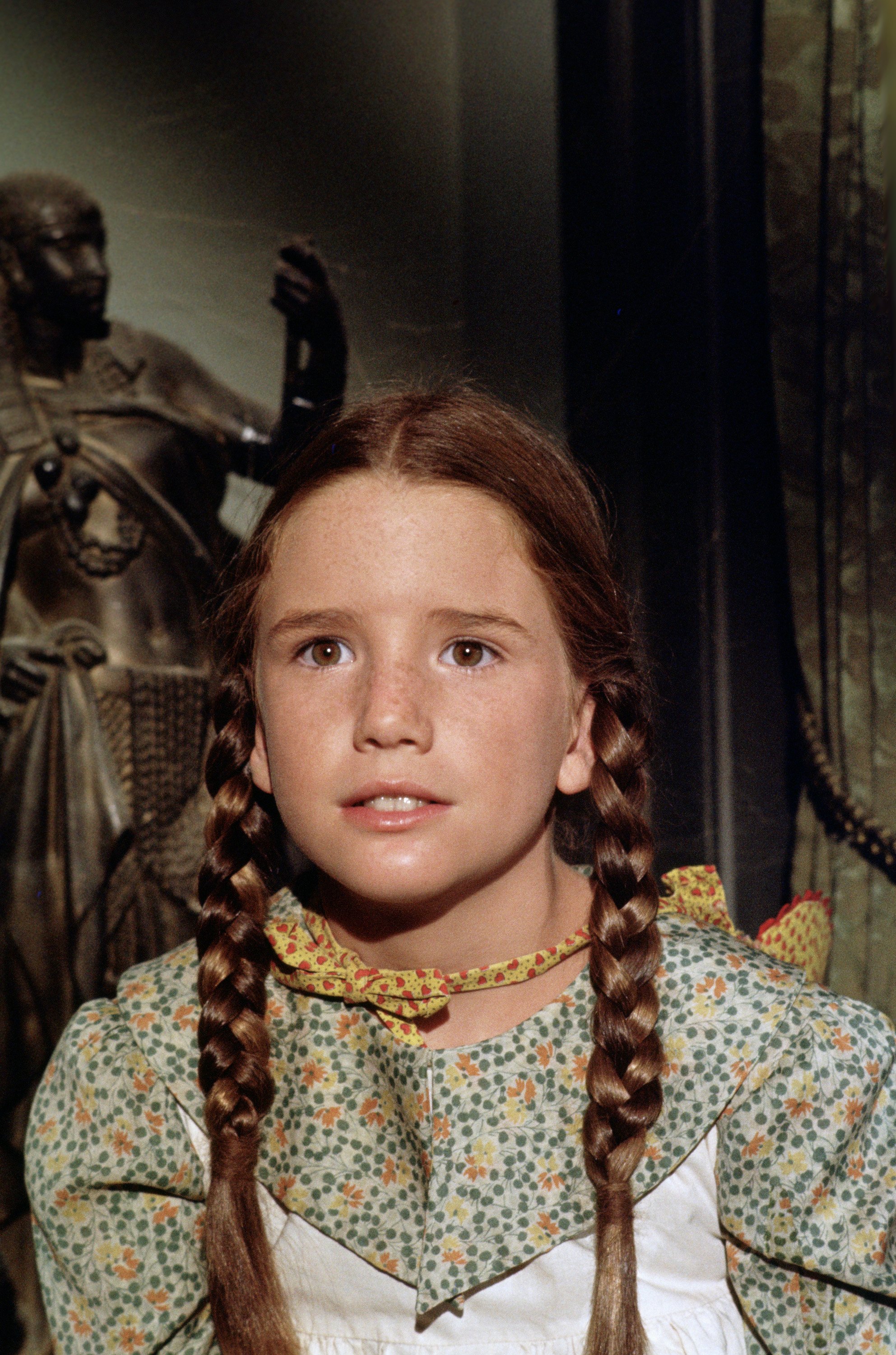 The young actress as Laura Elizabeth Ingalls Wilder on the set of "Little House on the Prairie" in 1975 | Source: Getty Images