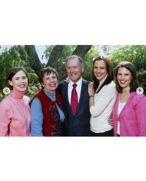 Patricia and William Garner with their daughters Susannah Kay Garner Carpenter, Melissa Garner Wylie and Jennifer Garner posted on April 1, 2024 | Source: Instagram/jennifer.garner