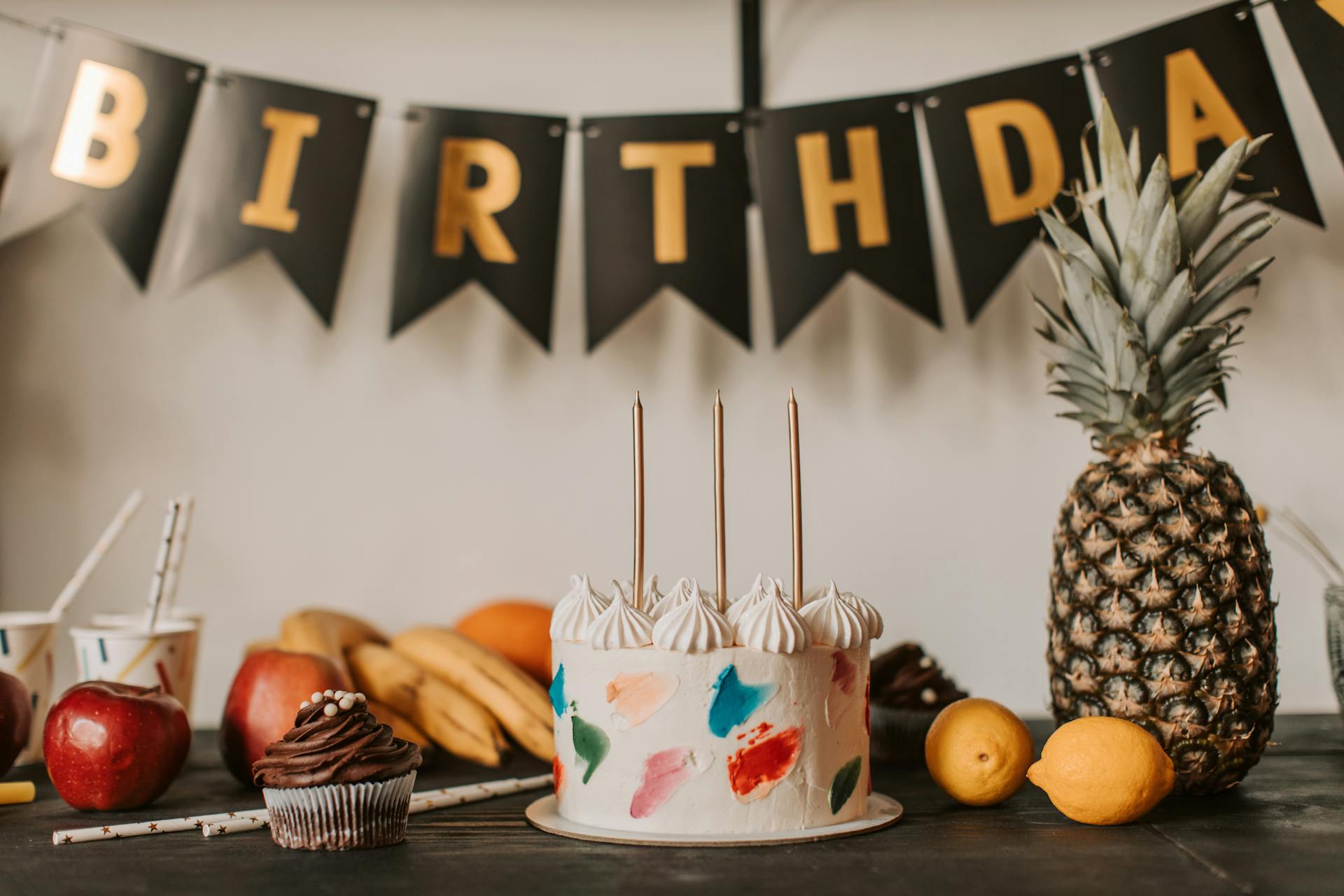 A birthday cake on a table | Source: Pexels