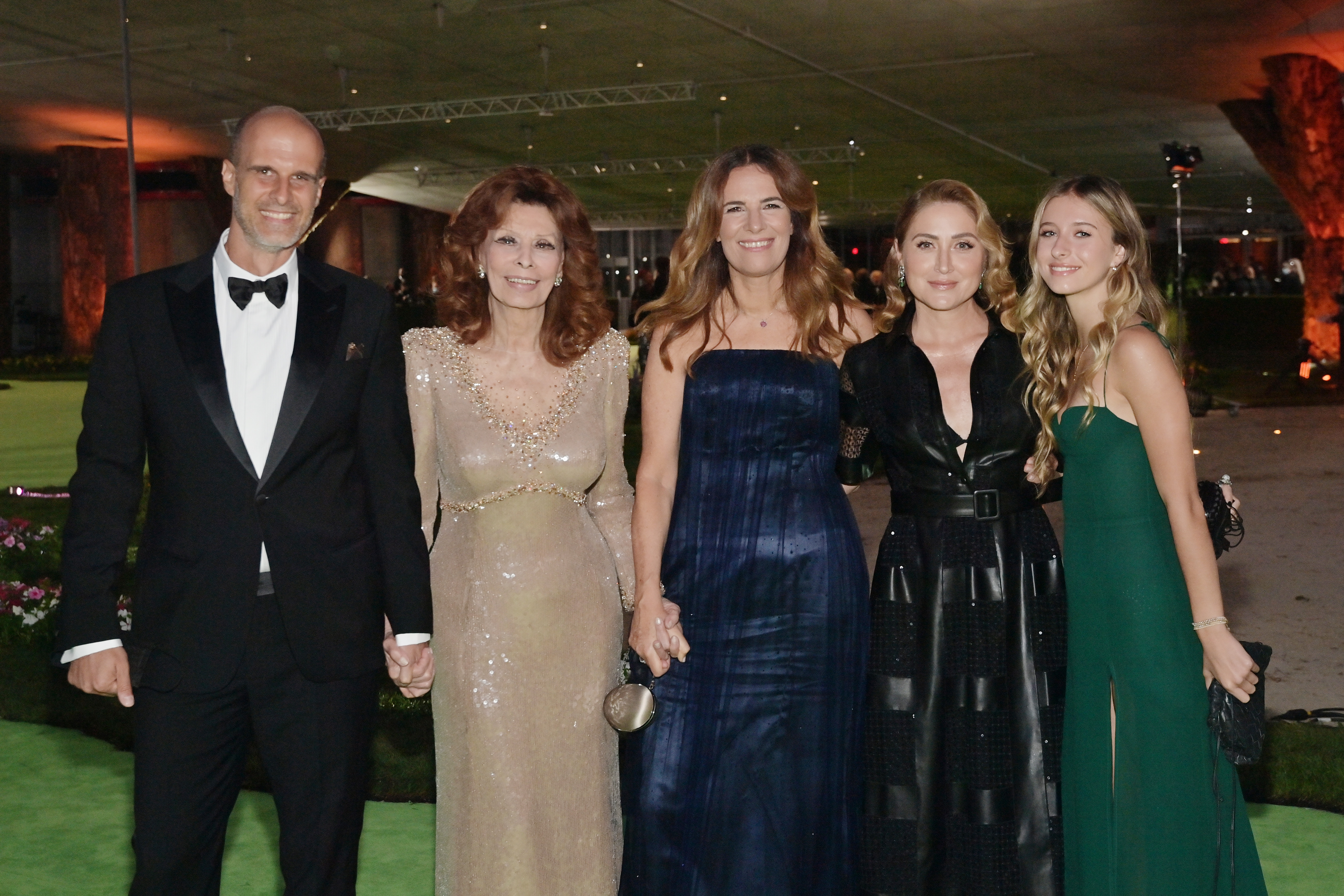 Sasha Alexander, Lucia Sofia Ponti, Eduardo Ponti, Sophia Loren, and Roberta Armani in Los Angeles, California, on September 25, 2021 | Source: Getty Images