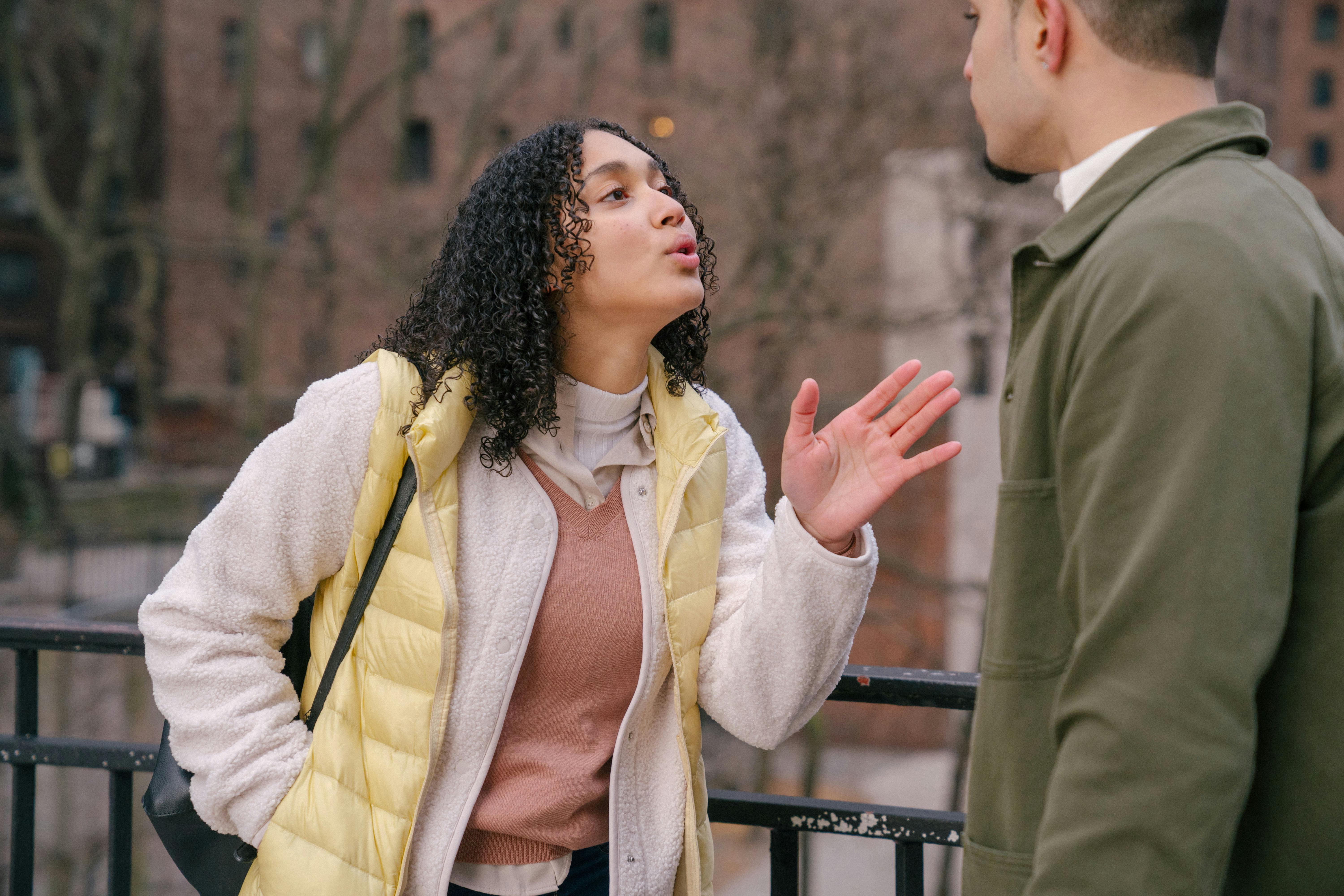 A couple arguing | Source: Pexels