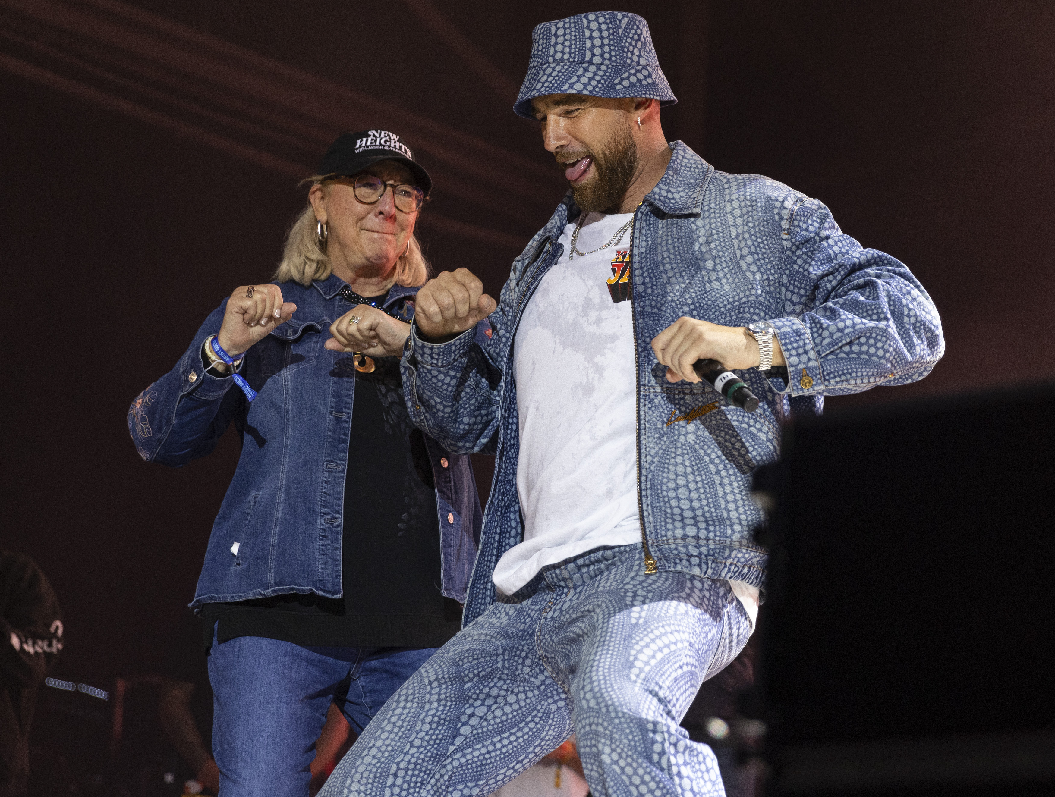 Donna and Travis Kelce during the Kelce Jam at Azura Amphitheatre in Bonner Springs, Kansas, on April 28, 2023 | Source: Getty Images