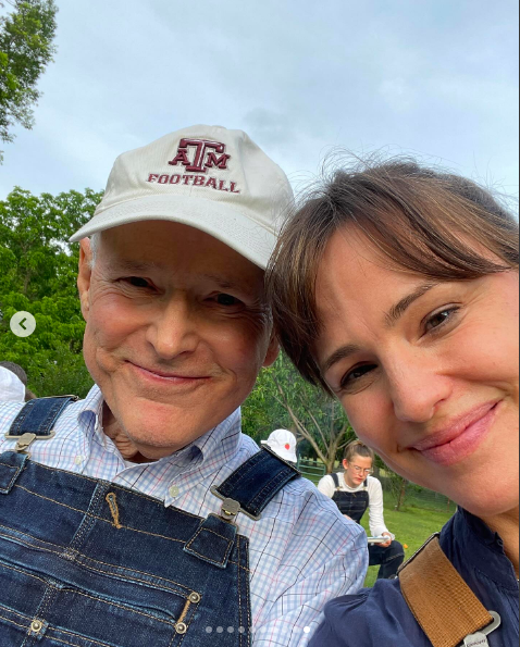 William and Jennifer Garner posing for a picture posted on April 1, 2024 | Source: Instagram/jennifer.garner