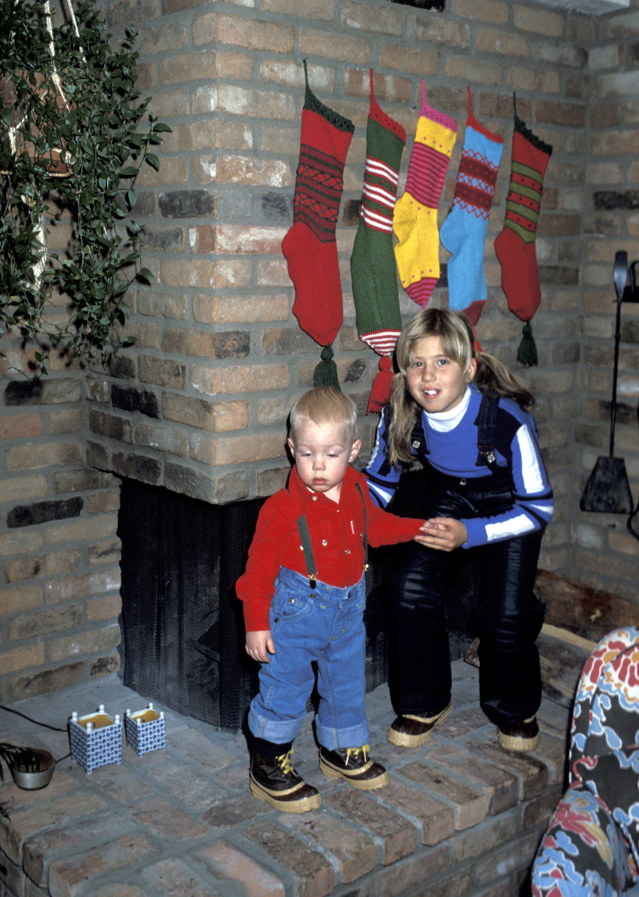 Chastity Bono and Elijah Blue Allman on December 12, 1977 | Source: Getty Images