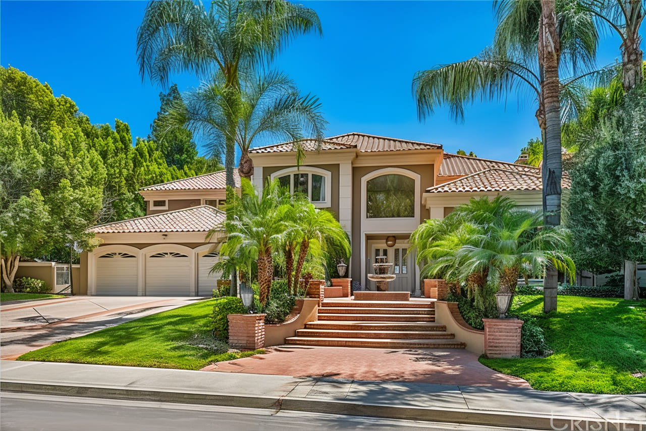 Front of Morris Chestnut's California Home