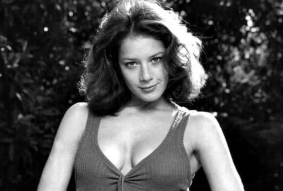 debra-winger,-whose-performances-in-the-1980’s-are-etched-in-our-hearts,-is-stunning-at-69