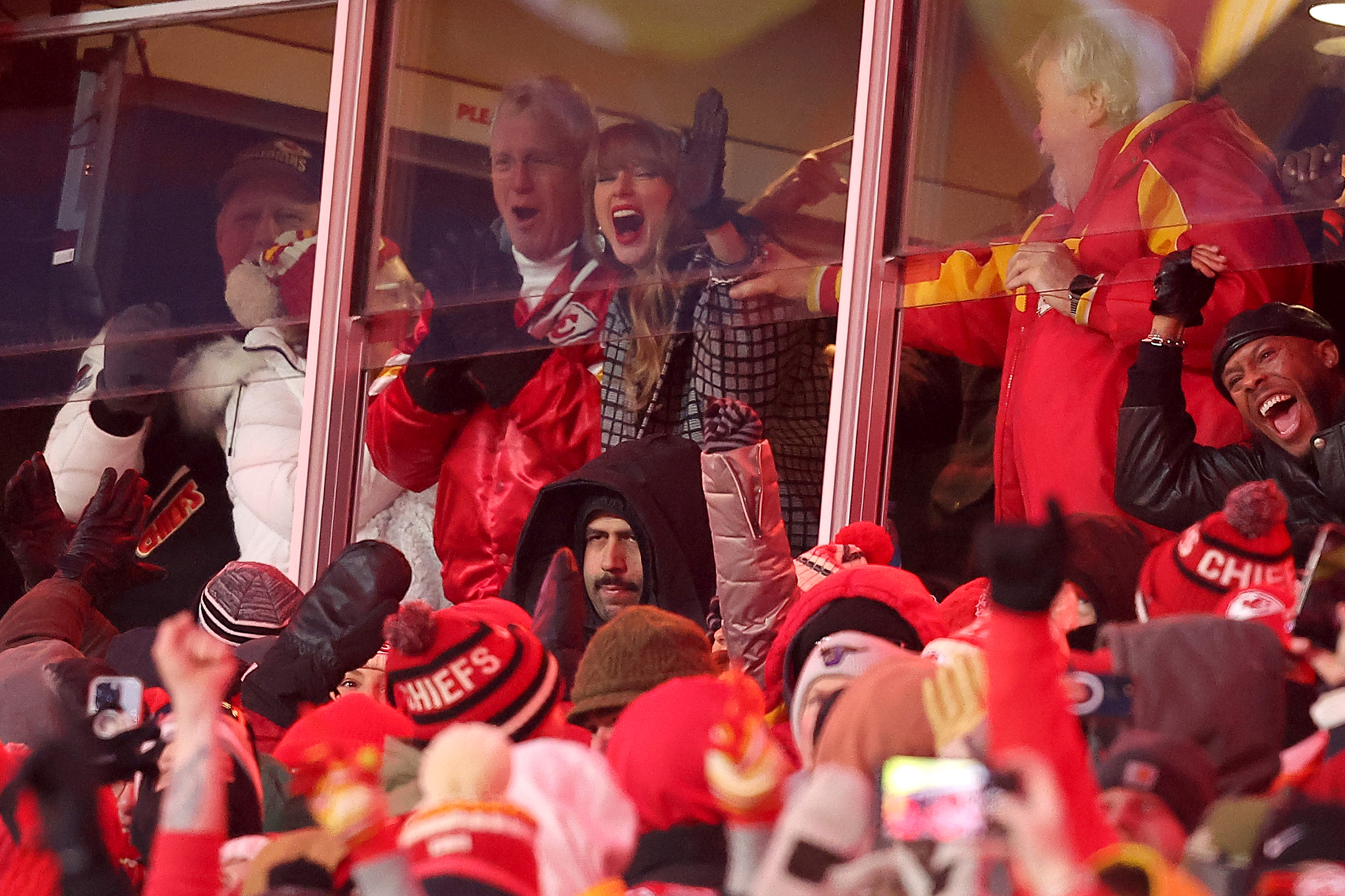 Singer-songwriter Taylor Swift celebrates Travis Kelce #87 of the Kansas City Chiefs touchdown against the Houston Texans during the fourth quarter in the AFC Divisional Playoff on January 18, 2025, in Kansas City, Missouri | Source: Getty Images