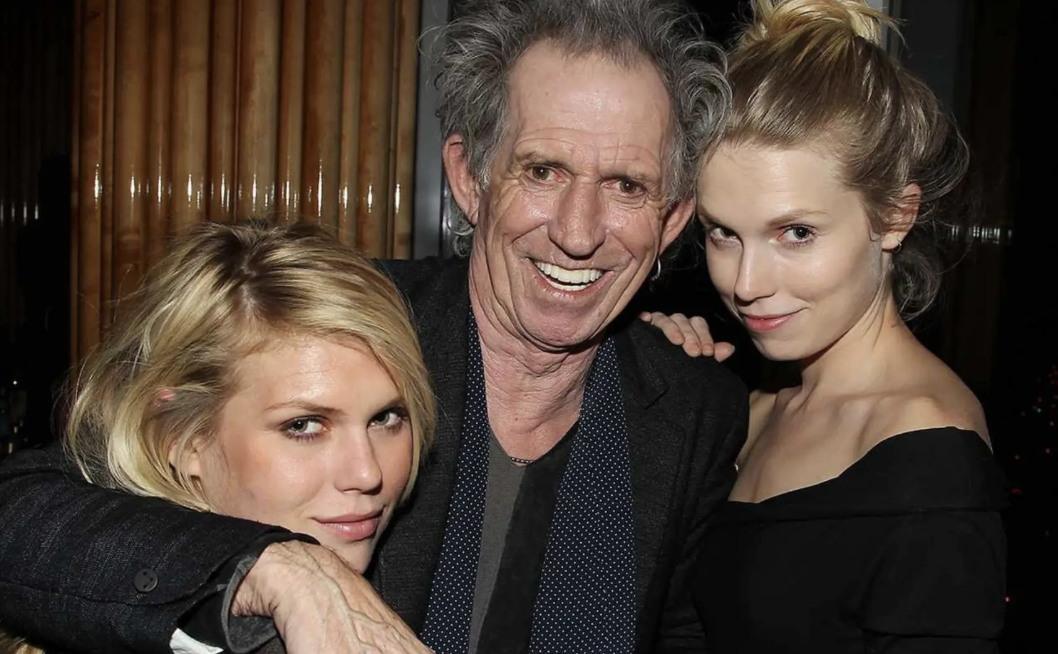 keith-richards,-80,-with-a-net-worth-of-$500m,-shares-how-he-has-had-a-happy-marriage-of-more-than-40-years-with-his-beautiful-model-wife-patti-hansen:-‘she-came-to-me-for-love,-not-for-the-wealth-i-have,-i-love-her-not-because-she-is-young-and-beautiful’